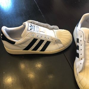 Adidas superstars